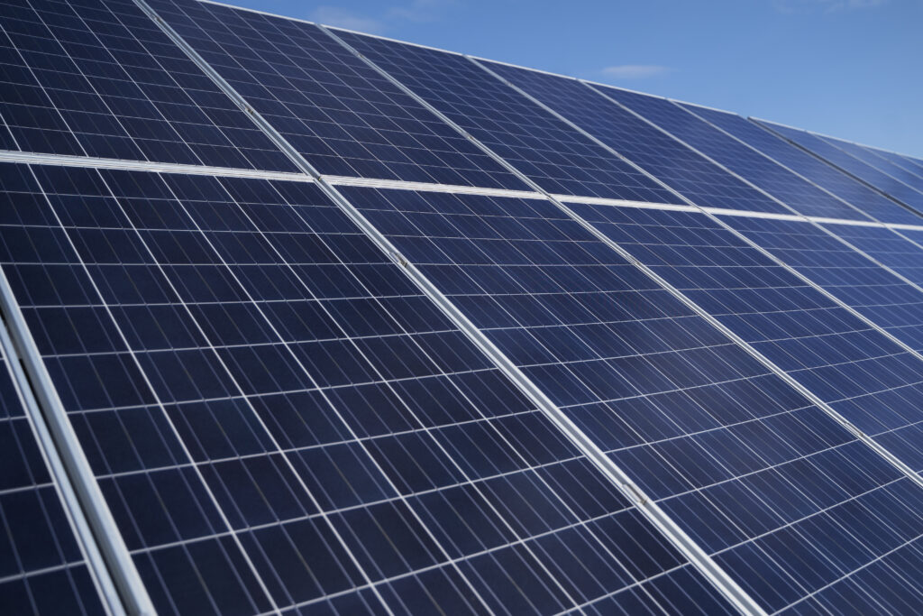 Pannelli solari fotovoltaici: le energie rinnovabili come futuro energetico sostenibile dell'Italia