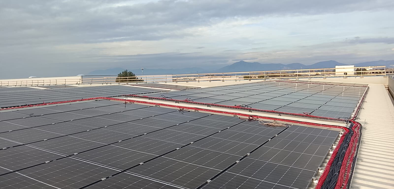 Impianto fotovoltaico installato su capannone industriale da Gaia Energy